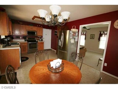 Kitchen - NEWER STAINLESS APPLIANCES STILL UNDER E