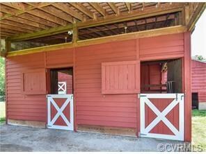 Two stalls with Porch. This is quite an ideal set 