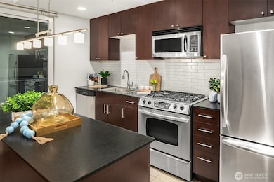 The Parc unit 405, Seattle, WA 98121 - photo 5