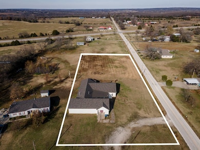 3597 County Road 1675, Coffeyville, KS 67337 - photo 2