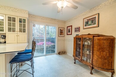 234 Point of Woods Dr, Albany, NY 12203 - photo 7