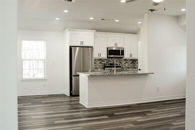 1108 S Tone Ave, Denison, TX 75020 - photo 5