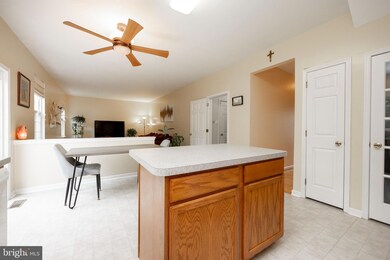 1026 Fallbrook Ln, Pottstown, PA 19464 - photo 6