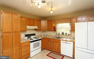 7909 Hammond Pkwy, Laurel, MD 20723 - photo 2