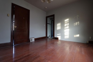 1314 N 22nd St, Milwaukee, WI 53205 - photo 3