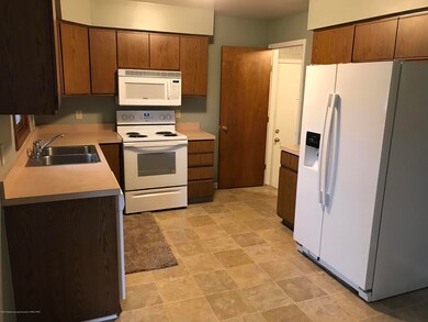 5747 Selfridge Blvd, Lansing, MI 48911 - photo 6