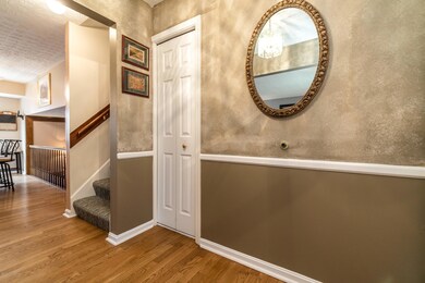 6512 Daverman Ct, Louisville, KY 40228 - photo 4