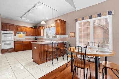 2762 Shetland Ln, Aurora, IL 60502 - photo 5