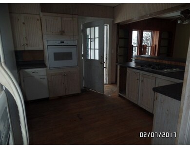 40 E Myrtle St, Orange, MA 01364 - photo 7