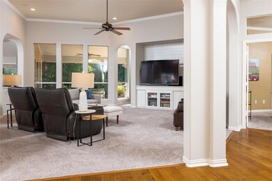 308 Frazier Dr, Hurst, TX 76053 - photo 5