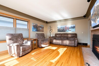 1400 Maryland Ave S MLS-9.jpg