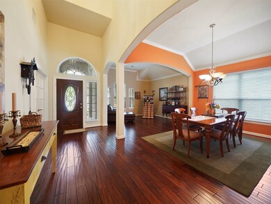 30306 Vinebriar Dr, Spring, TX 77386 - photo 3