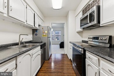 10255 Braddock Rd, Fairfax, VA 22032 - photo 7