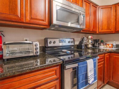 unlisted-address, Orlando, FL 32806 - photo 6