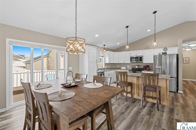 2004 Bluestem Dr, Mankato, MN 56001 - photo 5