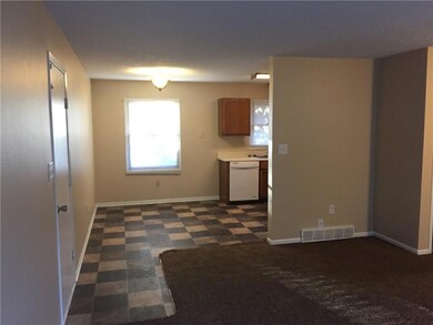 5310 SE 5th St, Des Moines, IA 50315 - photo 4