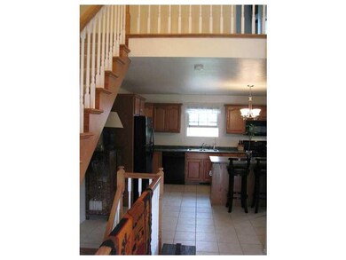 Entry/Foyer. Ceramic Tile Flooring