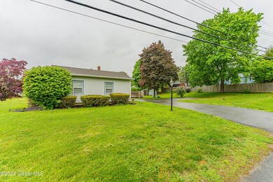 6 Easy St, Troy, NY 12180 - photo 4