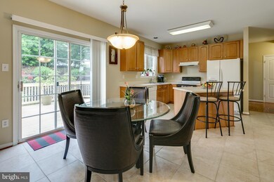 5905 Fairlee Rd, Elkridge, MD 21075 - photo 7