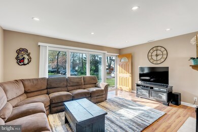 203 Scott Cir SW, Vienna, VA 22180 - photo 7