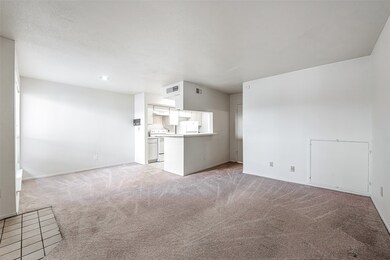 6633 W Airport Blvd unit 505, Houston, TX 77035 - photo 4