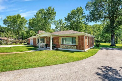 3452 Baumgartner Rd, Saint Louis, MO 63129 - photo 3