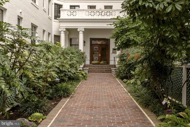 2123 California St NW unit D8, Washington, DC 20008 - photo 3