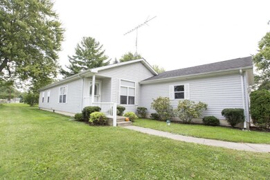 205 S Grant St, Galien, MI 49113 - photo 2