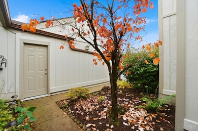 8113 Timbertree Way unit 2, West Chester, OH 45069 - photo 5