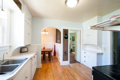 Kitchen-Dinning (5 of 6)