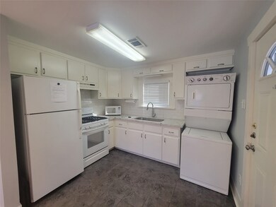 720 W Temple St unit 2, Houston, TX 77009 - photo 6