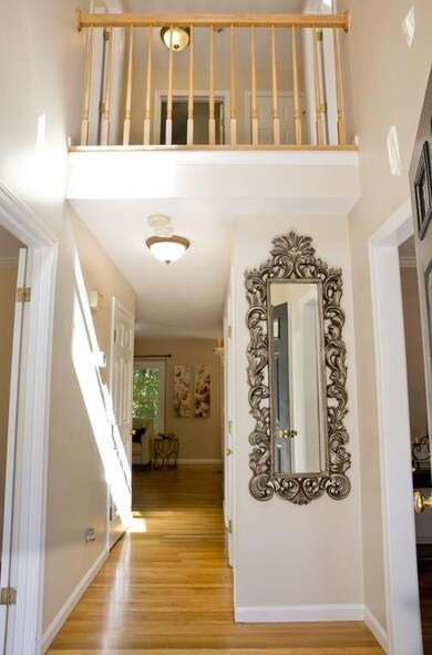 62 Hillando Dr, Shrewsbury, MA 01545 - photo 2