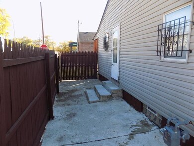 2261 Hamilton Ave (6)