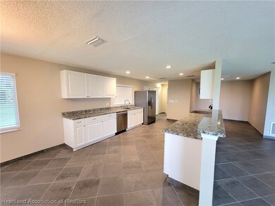 228 S Huntley Dr, Lake Placid, FL 33852 - photo 7