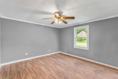 12 Maplewood Ave, Rochester, NH 03867 - photo 3