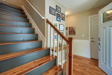 755 McDonell Pl (32)