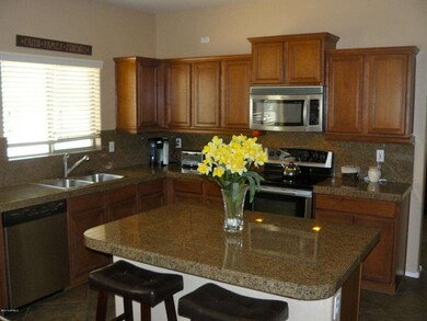 Kitchen w/Island