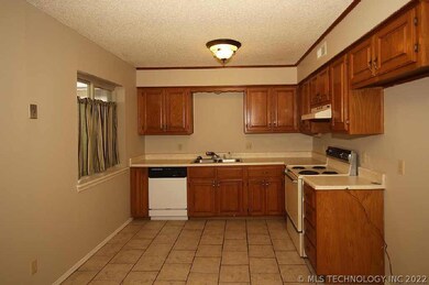 118 W 9th Place S, Claremore, OK 74017 - photo 7