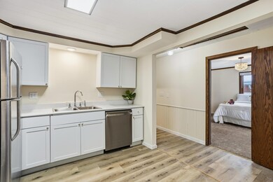 1592 Greenbrier St, Saint Paul, MN 55106 - photo 6