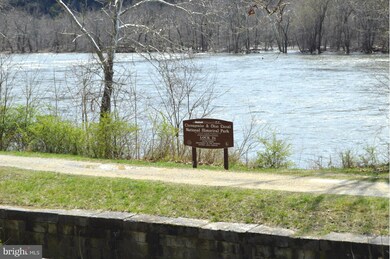 912 Harpers Ferry Rd, Knoxville, MD 21758 - photo 4