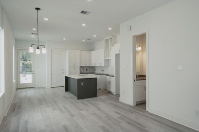 221 Oriole St unit B, Houston, TX 77018 - photo 6