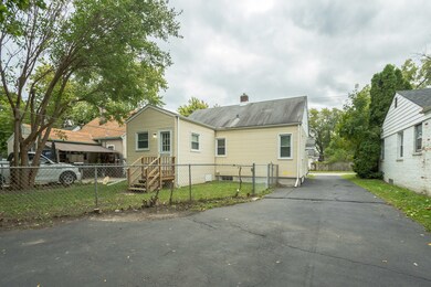 1006 W Ridgeland Ave, Waukegan, IL 60085 - photo 6