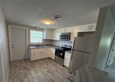 302 Colonia Ln E, Nokomis, FL 34275 - photo 3