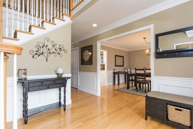 22 Chisholm Farm Dr, Stratham, NH 03885 - photo 5