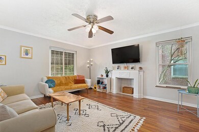 Bottom Unit - Living Room
