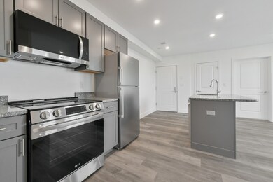 585 Essex St unit 409, Lynn, MA 01901 - photo 2