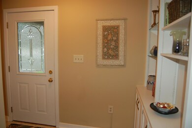 Entry Foyer 6.5 x 9