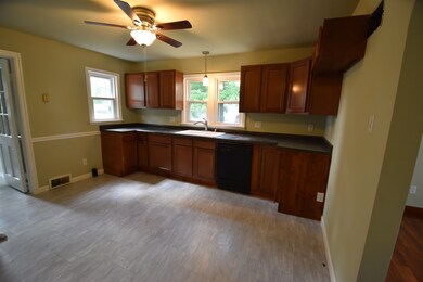 1828 Roys Ave, Elkhart, IN 46516 - photo 5