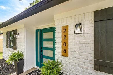 2208 Nottingham Dr, Bedford, TX 76022 - photo 4