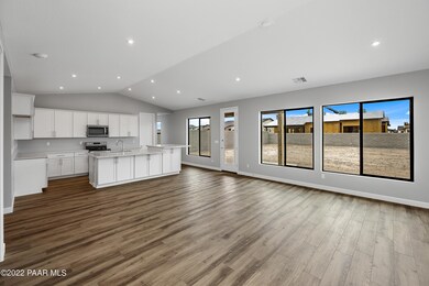 003_Living Room